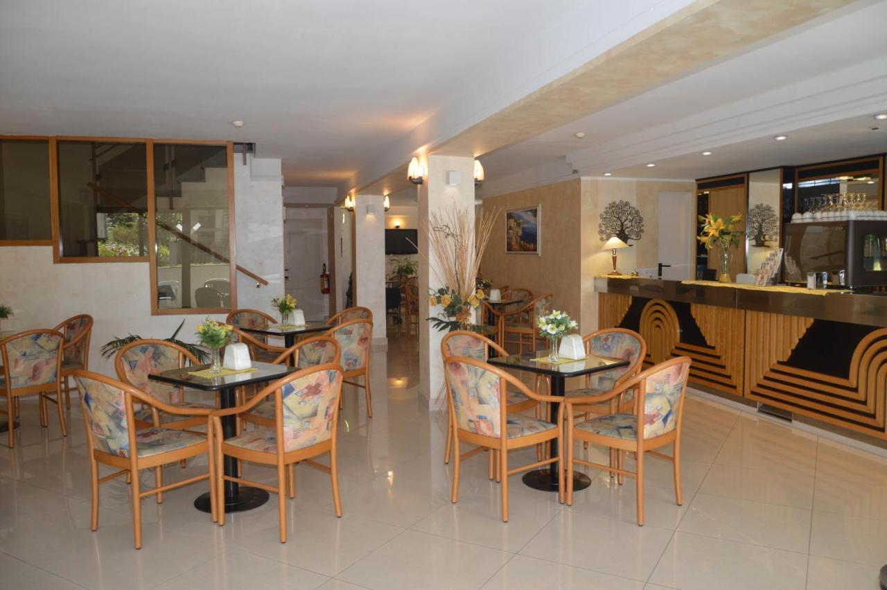 Hotel Karin Marebello Ngoại thất bức ảnh