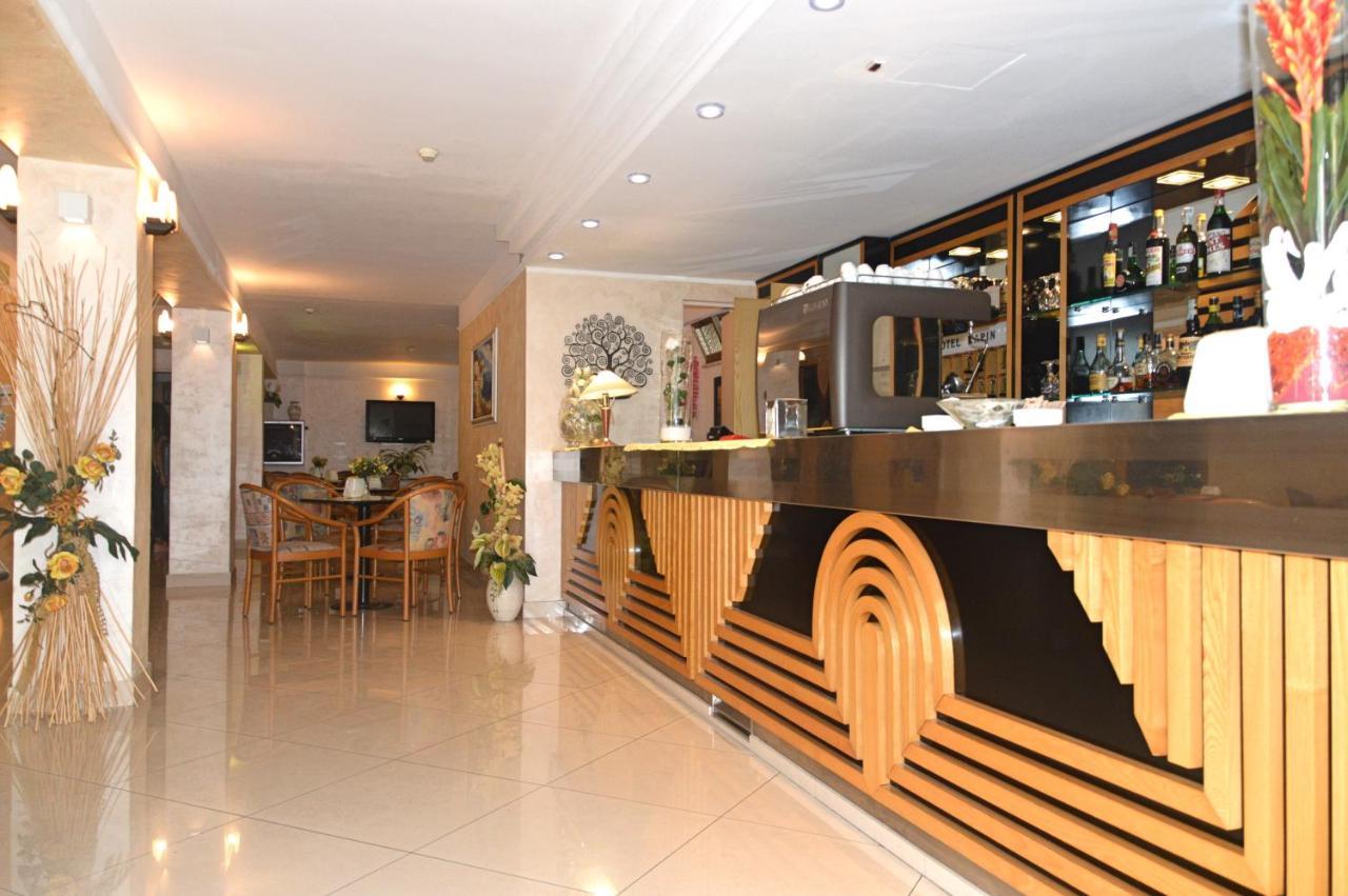 Hotel Karin Marebello Ngoại thất bức ảnh