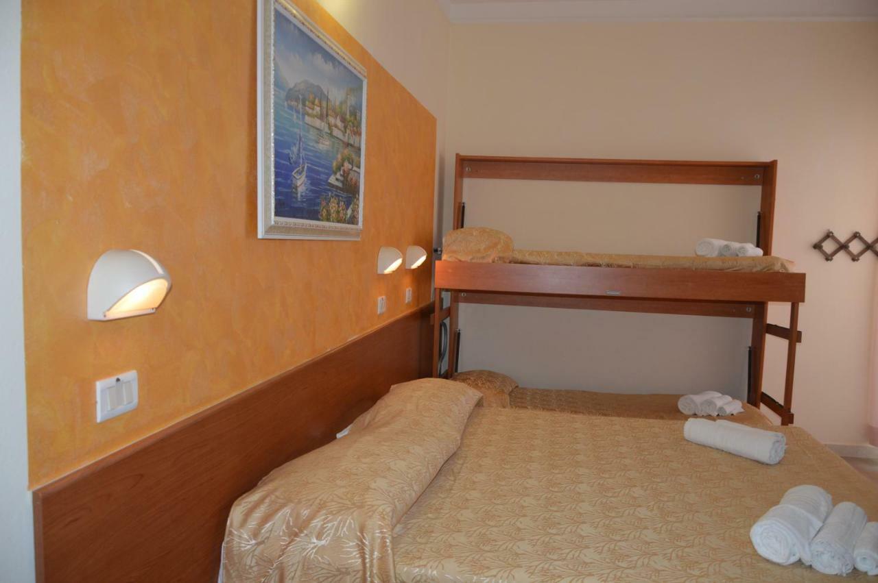 Hotel Karin Marebello Ngoại thất bức ảnh